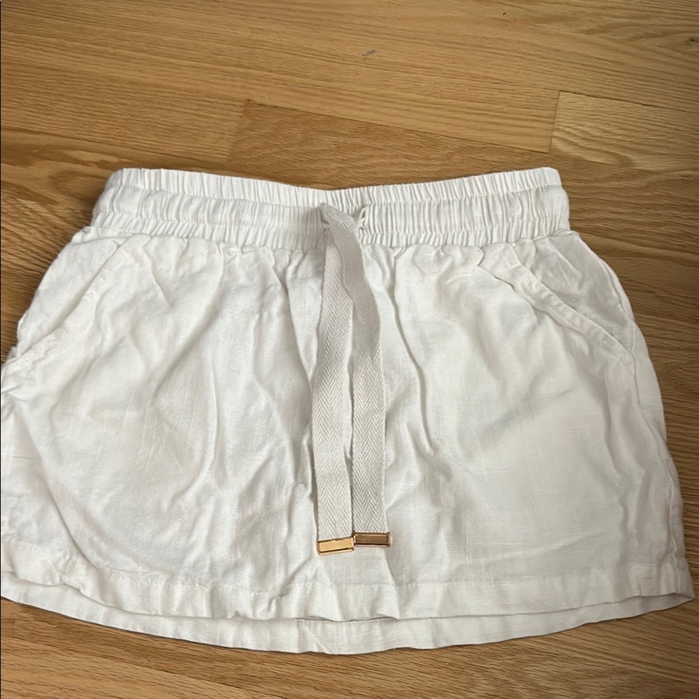 Women's White Casual skirt
